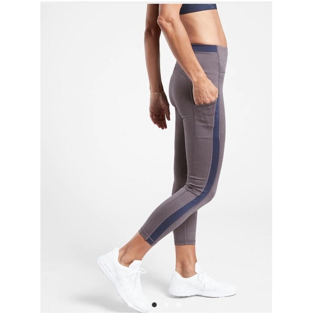Athleta Ultimate Stash Pocket Purple Blue 7/8 Tight Leggings Size Large